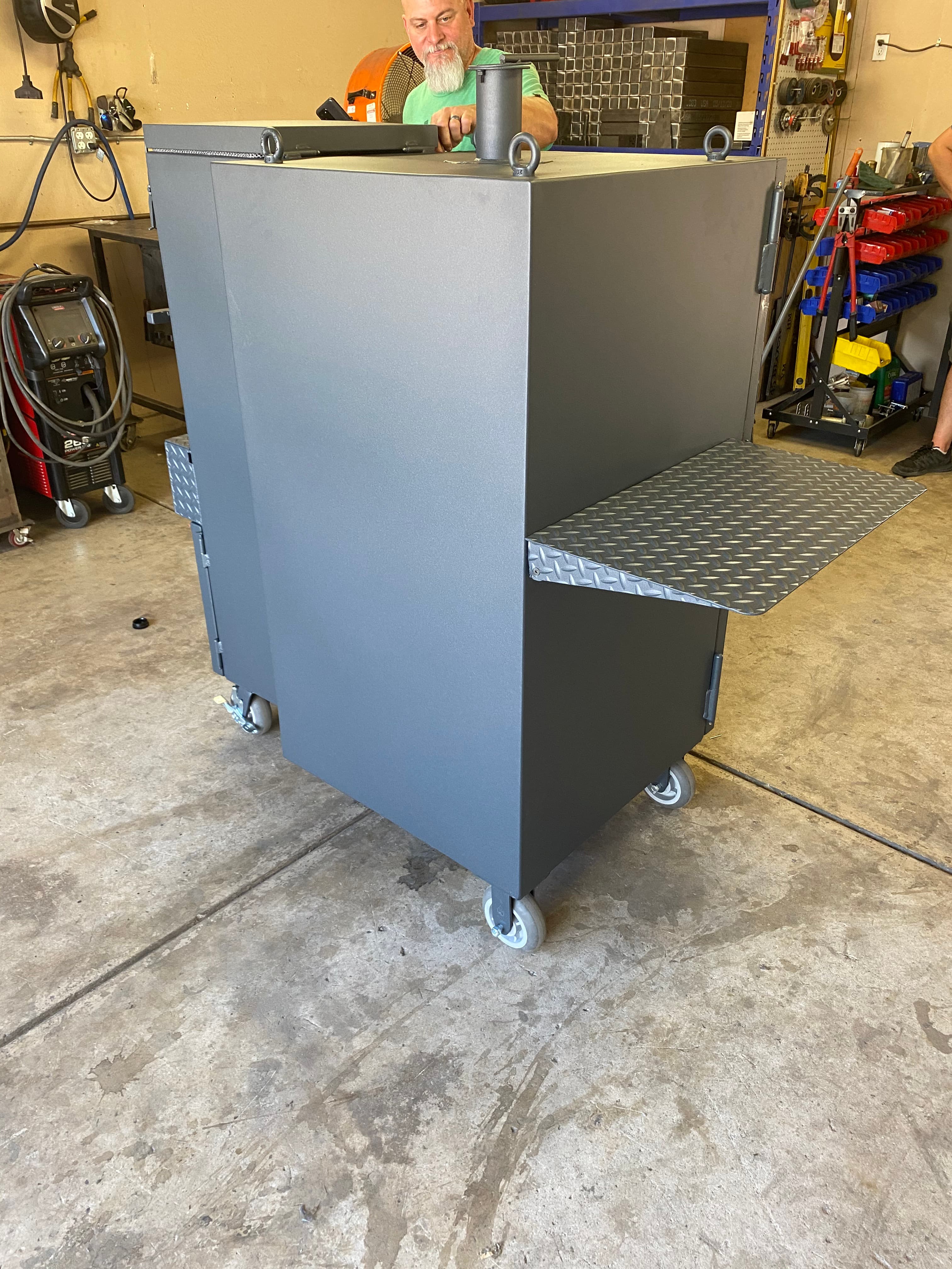 Custom smoker with side firebox design, fresh paint job, pt. 2