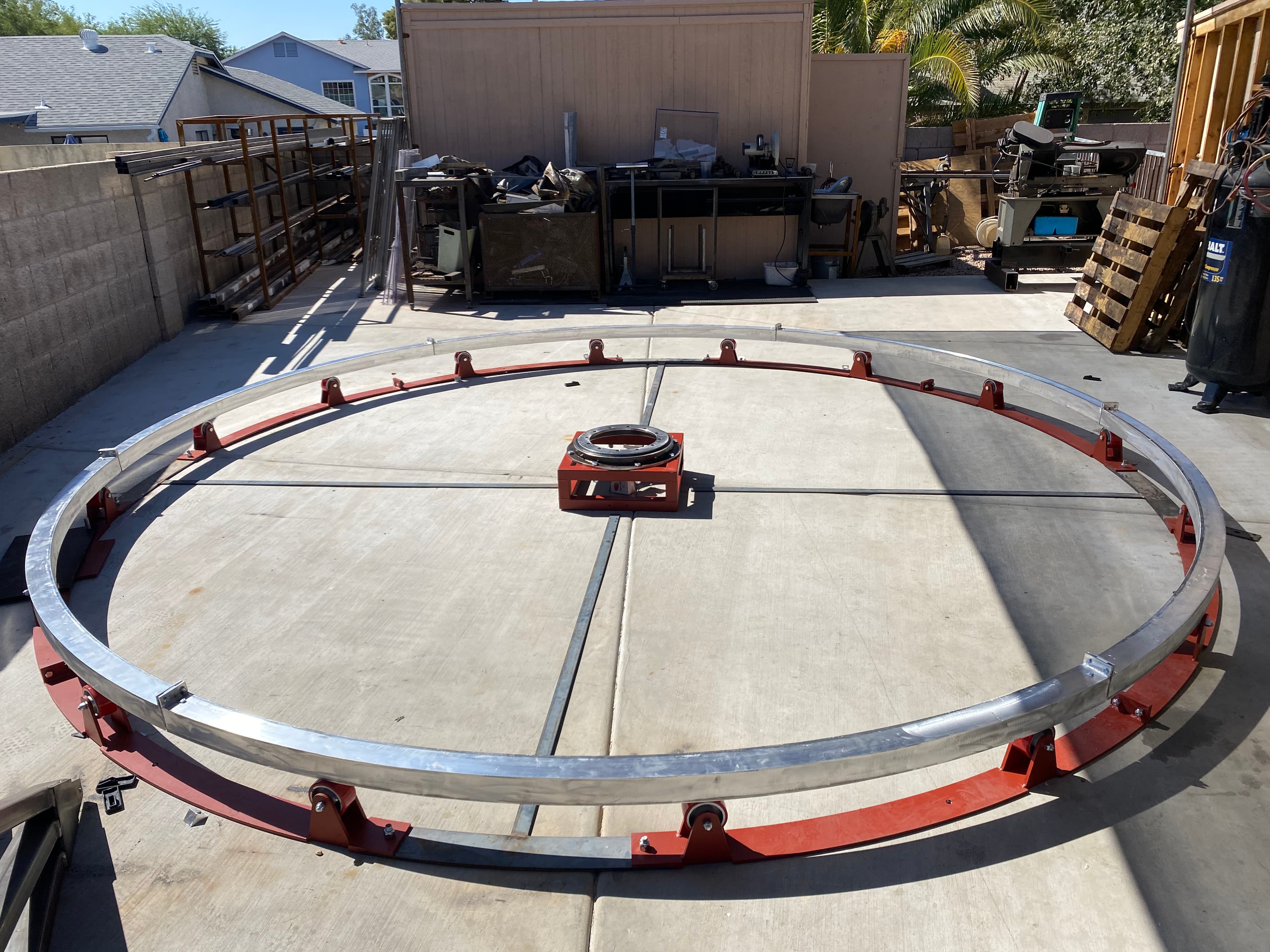 Assembly of custom rotational base