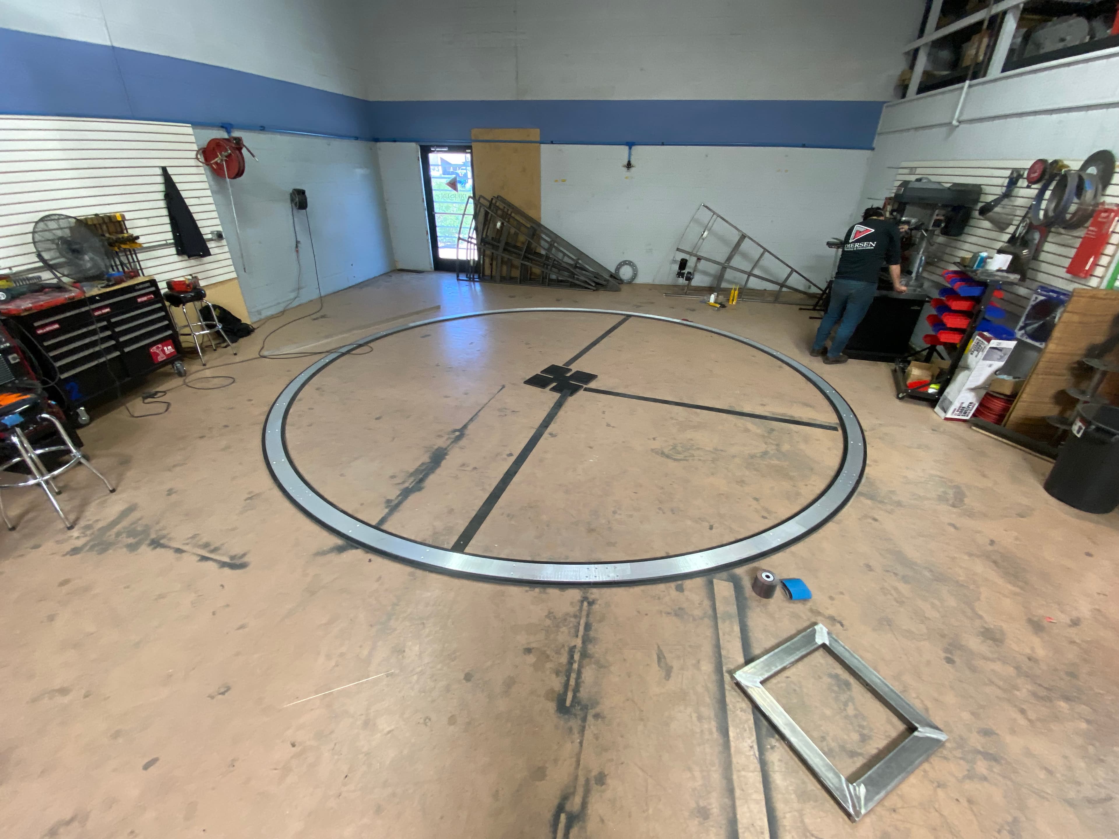 Support ring base for turn table